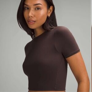 Lululemon size 8- wundermost ultra soft nulu crew